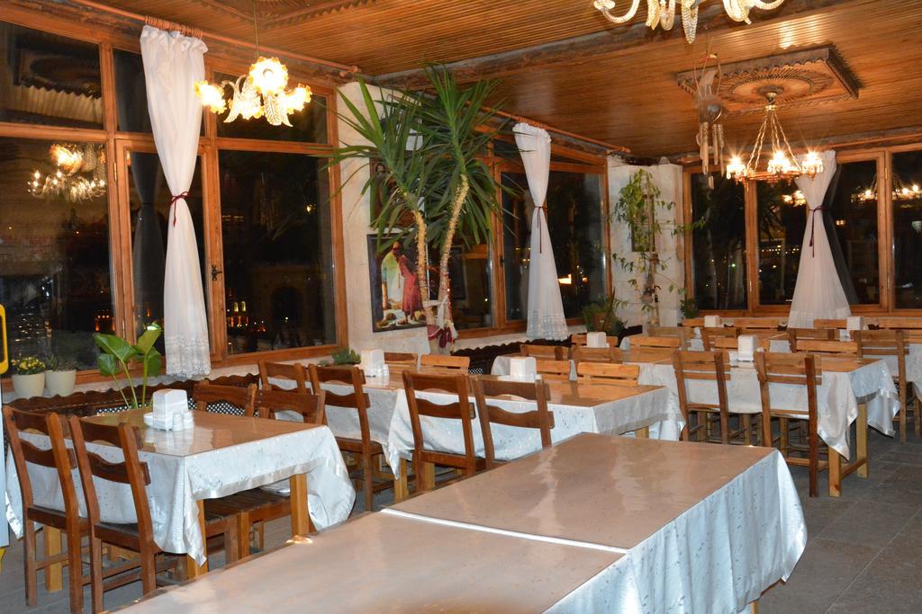 גורמה Travel Inn Cave Hotel מראה חיצוני תמונה