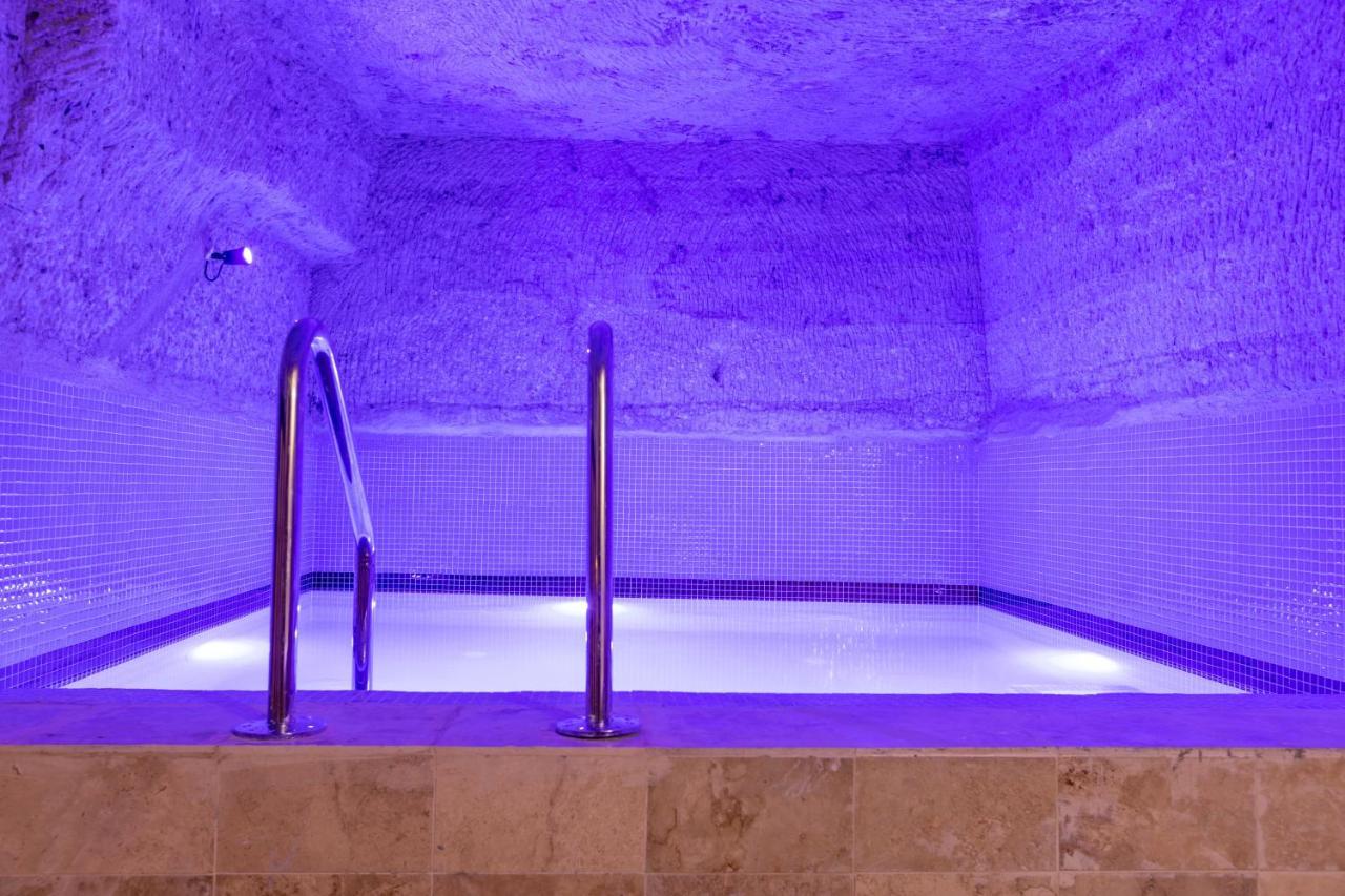 גורמה Travel Inn Cave Hotel מראה חיצוני תמונה